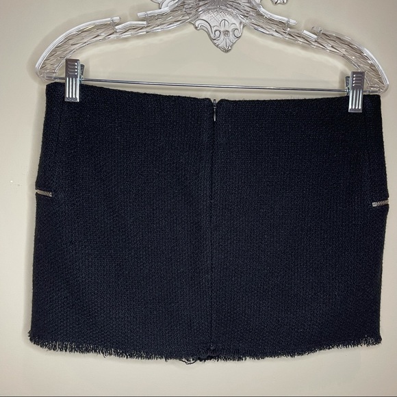 Zara Trafaluc Short Black Raw Edge Wool Blend Skirt. R-8 - Picture 4 of 4
